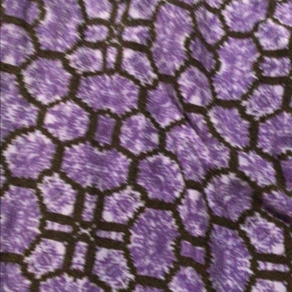 LulaRoe one size leggings - Picture 6 of 7